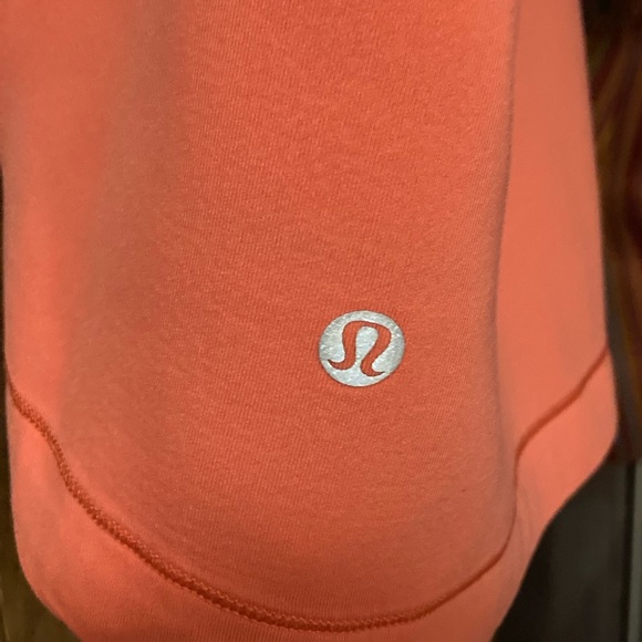 Lululemon Airwrap hoodie - Picture 4 of 13